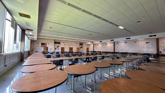L.W. Higgins High School Cafeteria in Marrero 3