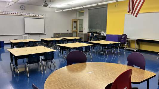 Chávez Elementary School Classroom Standard in Eugene 5