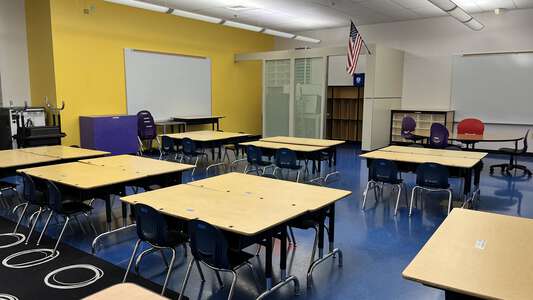Chávez Elementary School Classroom Standard in Eugene 2