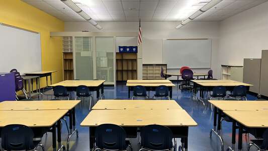 Chávez Elementary School Classroom Standard in Eugene 3
