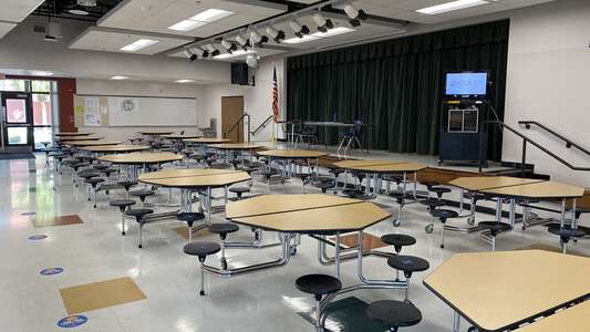 Barrington Middle School (0086) Cafeteria in Lithia