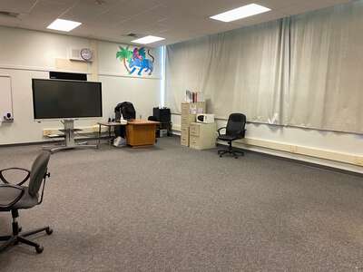 Las Palmas Elementary School East Classroom Standard in Sacramento 2
