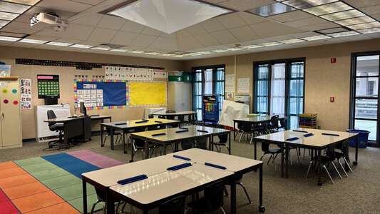 Fruitvale Elementary School Classroom Standard in Hemet
