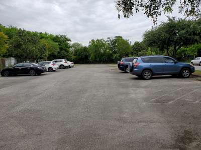 165 Smith Elementary School Parking Lot (Cap-22/HA-2) in San Antonio