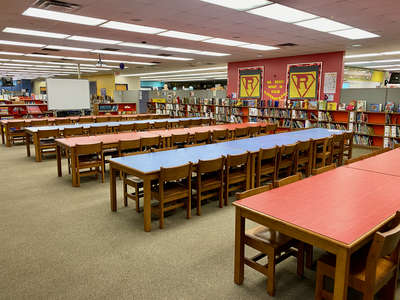 Winegard Elementary School Media Center in Orlando