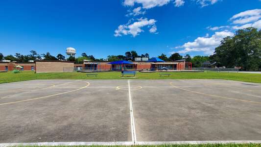 Cross Elementary School Outdoor Basketball Courts in Cross 3