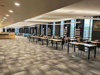 Grant High School Library in Portland