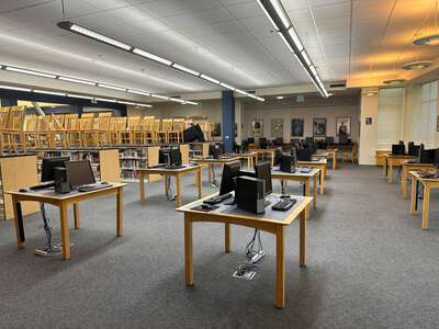 Heritage High School Library in Brentwood