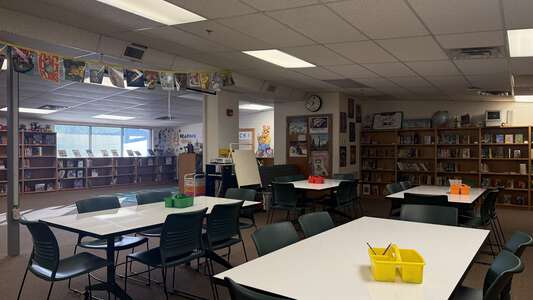 Hilldale Elementary School Media Center in Oklahoma City