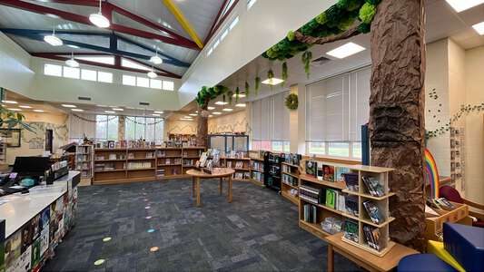 Cessna Elementary School Library in Wichita 4