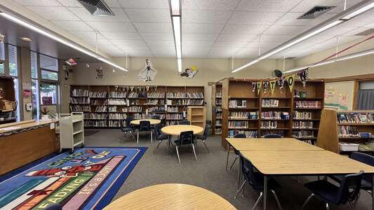 Chapman Elementary School Library in Chico 2