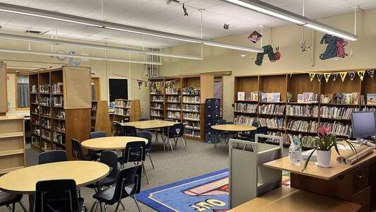 Chapman Elementary School Library in Chico 3