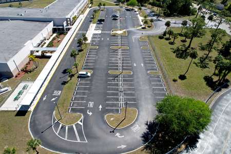 Manatee Elementary School (	School District of Lee County) Parking Lot  in Fort Myers