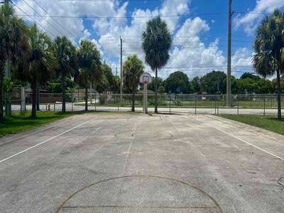 Holmes Elementary School Outdoor Basketball Courts in Miami