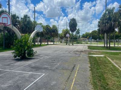 Holmes Elementary School Outdoor Basketball Courts in Miami