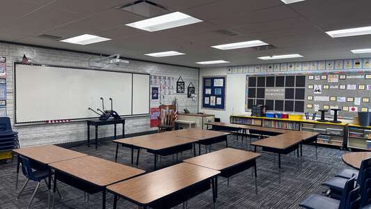 Harold Ambuehl Elementary School Classroom Standard in San Juan Capistrano