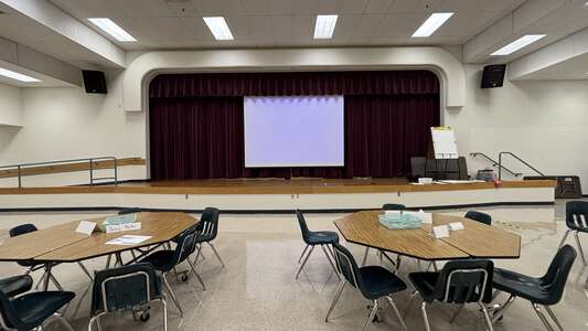 Prairie Mountain School Cafeteria in Eugene 3