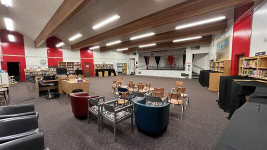 Tyhee Elementary School Media Center in Chubbuck 3