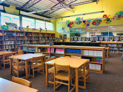 Woodlawn Elementary School Library in Baton Rouge 3