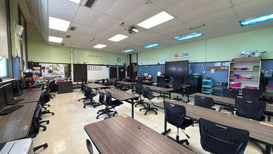 Corkery - Daniel J Corkery Elementary School Classroom Standard in Chicago 3