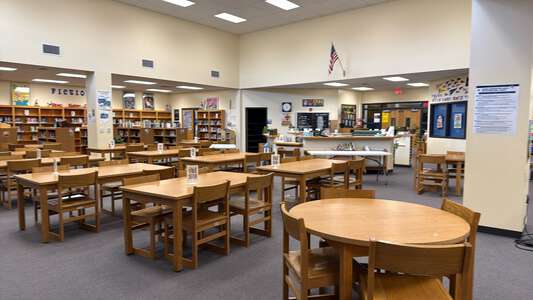 Mead Middle School Library in Wichita 2
