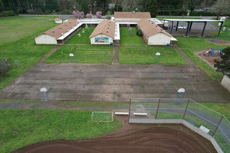 Walterville Elementary School Blacktop / Basketball Courts in Springfield