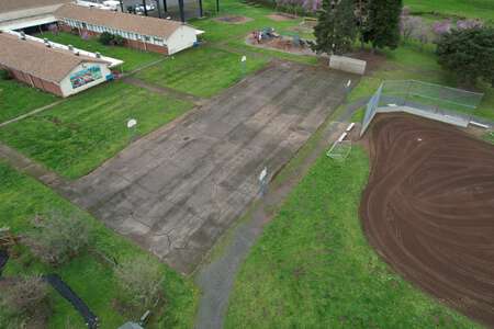 Walterville Elementary School Blacktop / Basketball Courts in Springfield