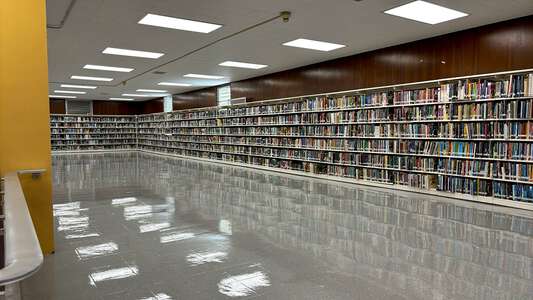 L.W. Higgins High School Library in Marrero 4
