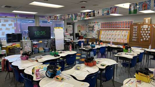 La Verne Science & Technology Charter Classroom Standard in Pomona