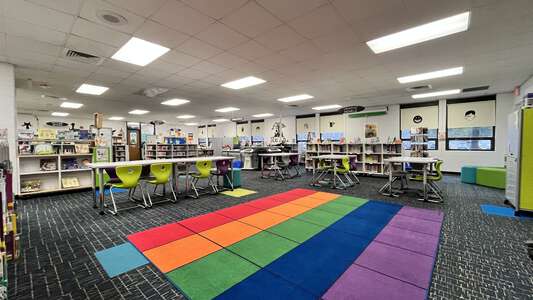Indian Lakes Elementary School Library in Virginia Beach