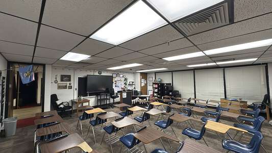 Brink Junior High School Classroom Standard in Moore 3