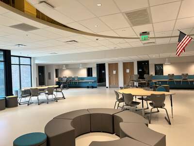 River Grove Elementary School Library in Lake Oswego