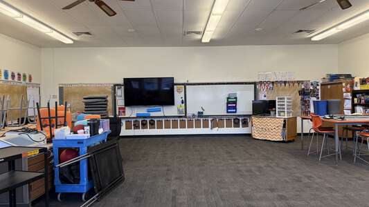 West Orange Elementary School Classroom Standard in Orange