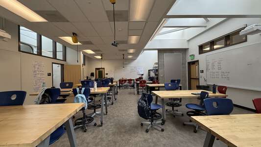 Meadow Park Elementary School Innovation Lab in Irvine 2