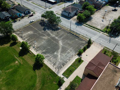Edison Middle School Outdoor Basketball Courts in Houston