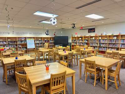 Felix G. Botello Elementary School Library in Dallas