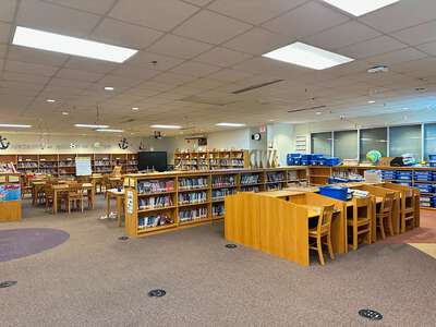 Felix G. Botello Elementary School Library in Dallas