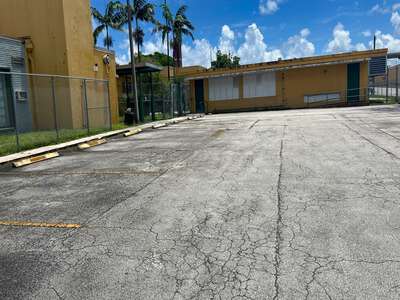 Biscayne Gardens Elementary School Parking Lot - Front in Miami