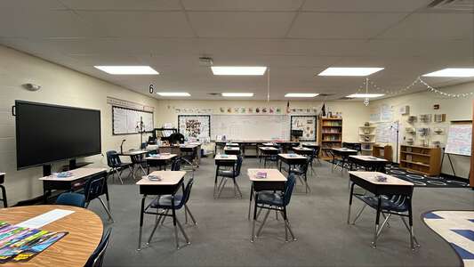 White Elementary School Classroom Standard in Wichita 4