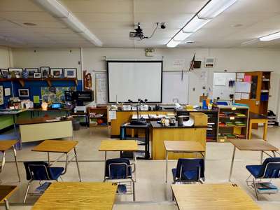 Crystal Lake Middle School Classroom Standard in Lakeland