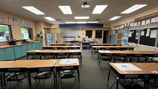 Virginia Parks Elementary School Classroom Standard in Modesto 2