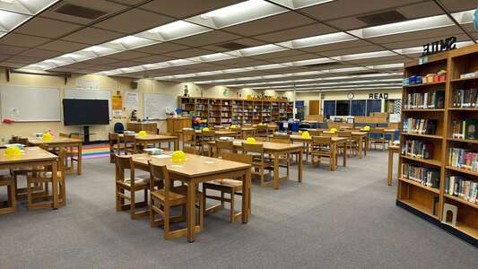 McCollom Elementary School Library in Wichita 3