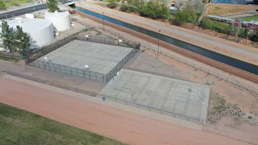Greenfield Junior High School Outdoor Basketball Courts in Gilbert