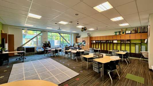 Alexander Graham Bell Elementary School Classroom Standard in Kirkland 3