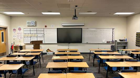 Desert Oasis High School Classroom Standard in Las Vegas