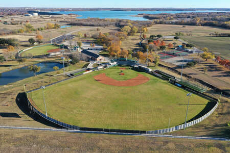 Benbrook Middle-High School Field - Baseball in Benbrook