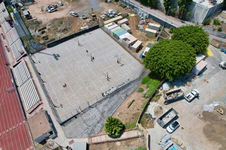 Beverly Hills High School Outdoor Basketball Courts in Beverly Hills