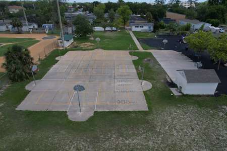 Seabreeze Elementary School Outdoor Basketball Courts (3 hr min) in Jacksonville Beach