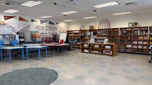 Lampson Elementary School Classroom Standard in Garden Grove 3