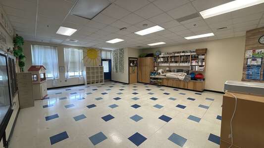 Ballantyne Elementary School Classroom Standard in Charlotte 4